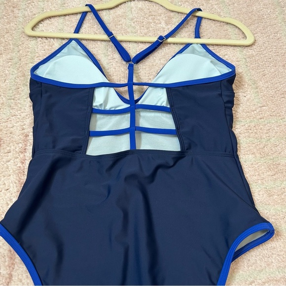NWT Cupshe Navy One Piece Swimsuit Low Front High Hip Cage Back Size Medium - Picture 10 of 13
